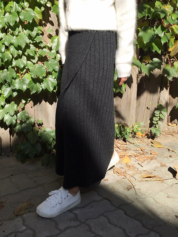 Black Split Knitted Skirts