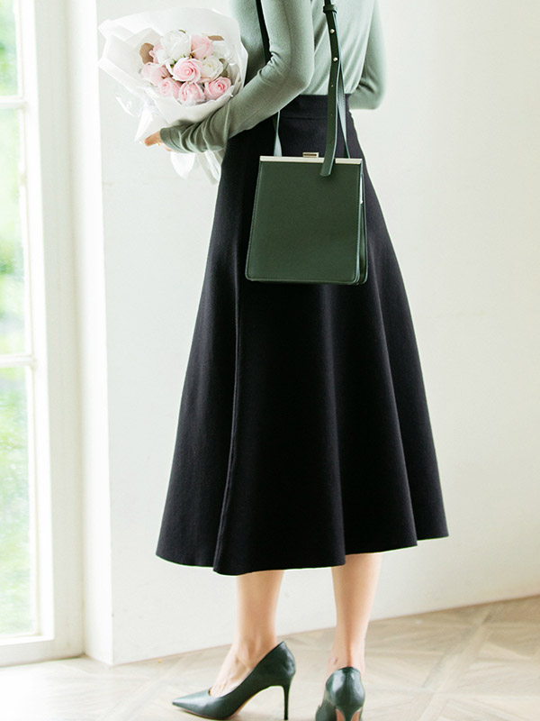 Black A-line Solid Knit Maxi Skirts