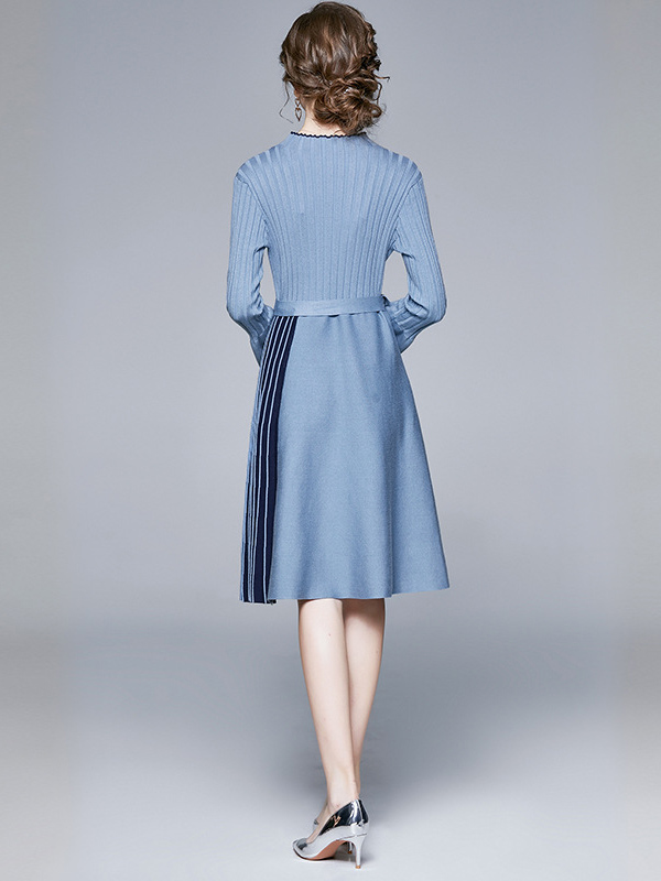 Blue Stand Collar Flared Sleeve Knit Pleated Dress