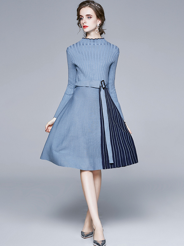 Blue Stand Collar Flared Sleeve Knit Pleated Dress