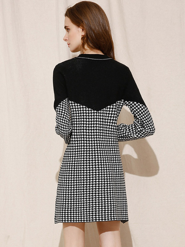 Black Round Neck Knit Dress in Houndstooth Check