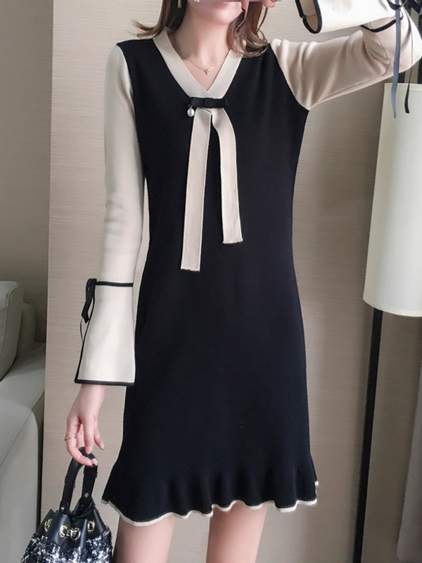 Black Knit A-line Dress in Ribbon Detail