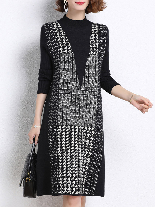 Black Stand Collar Knitted Shift Dress in Check Print