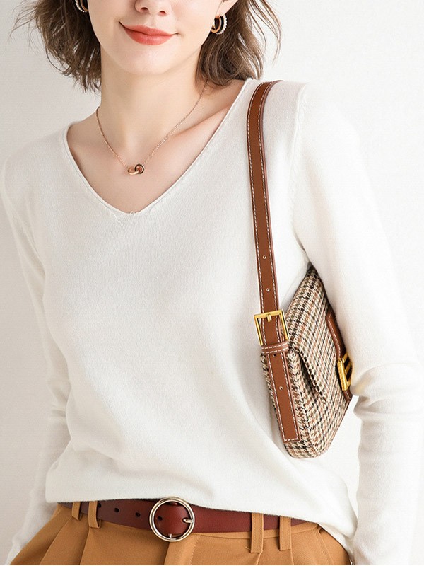 White V-neck Slim Knit Sweaters