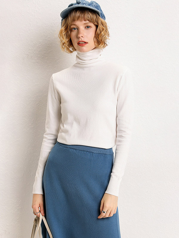 White Funnel Neck Solid Color Knitted Sweaters