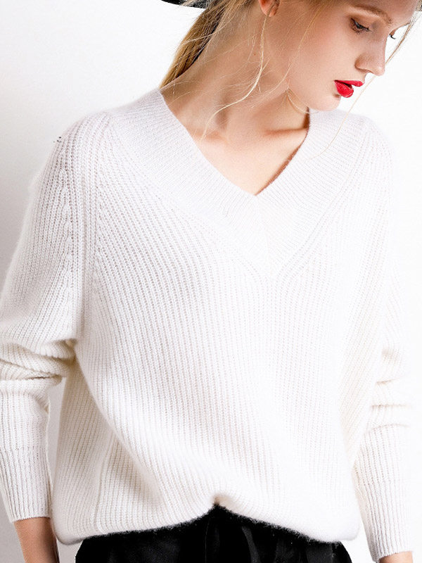 White V-neck Slim Fine Knitted Sweaters