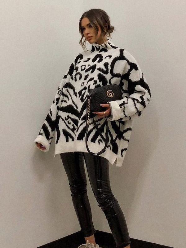 White Oversize Zebra Pattern Knit Sweaters