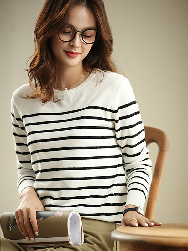 White Casual Striped Round Neck Knit Sweaters