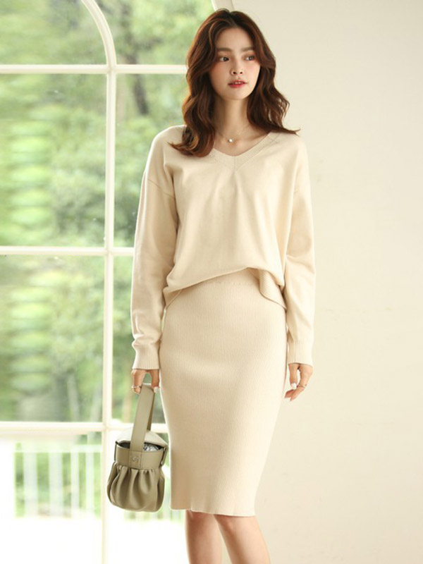 Apricot V-neck Knitted Sweaters And Skirts Sets