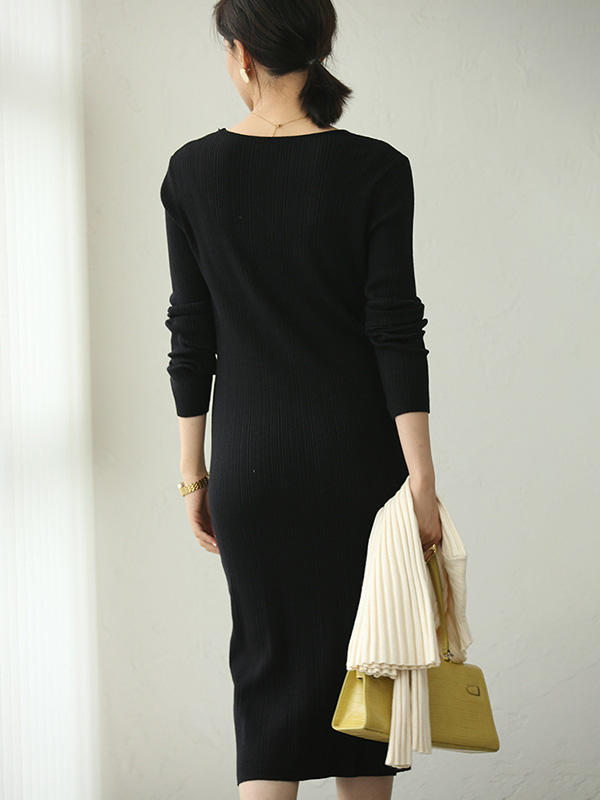 Black Scoop Neck Ribbed Style Midi Dress