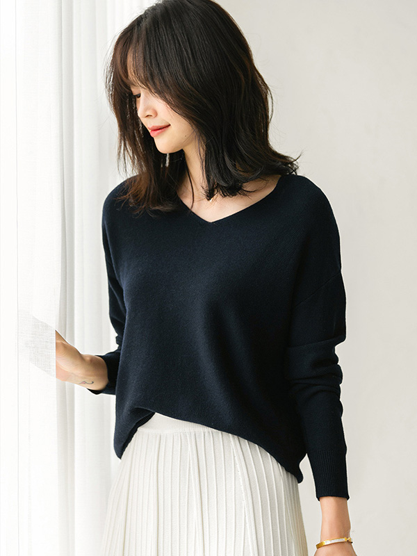 Navy Blue V Neck Knitted Top