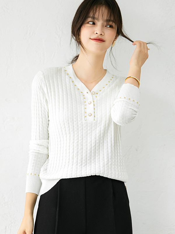 White V Neck Knitted Top