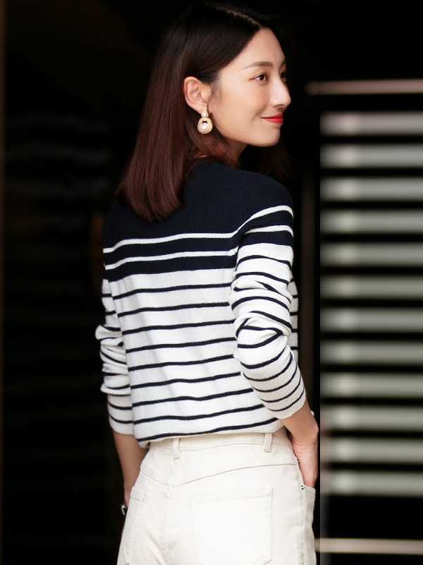 Navy Blue Round Neck Striped Knit Top