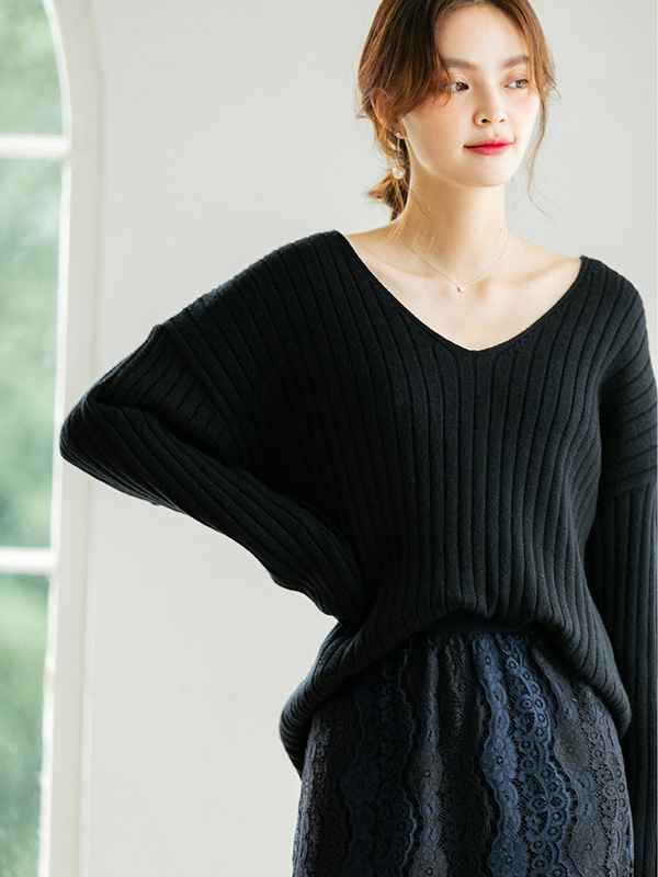 Black V-neck Ribbed Style Sweater