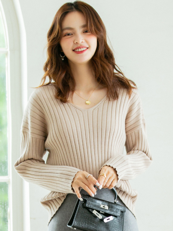 Apricot V-neck Ribbed Style Sweater