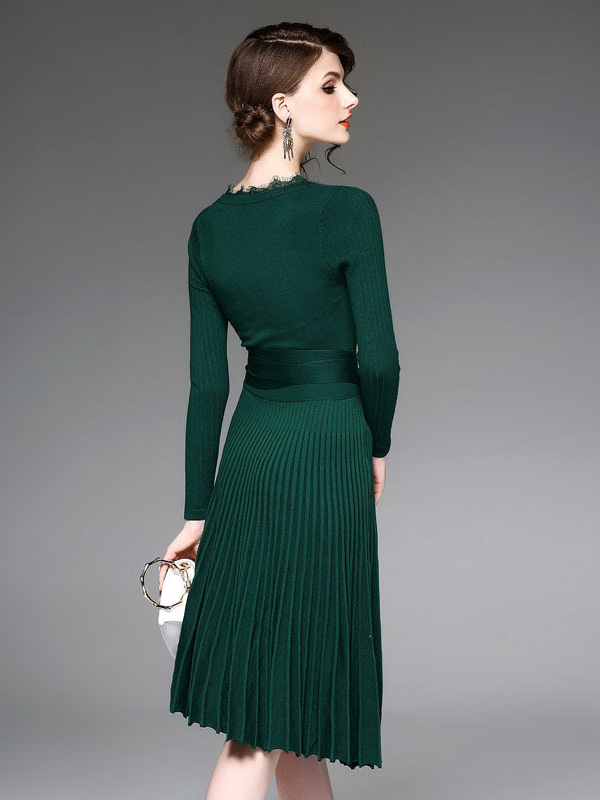 Green V Neck Tie Waist Pleated Knit Dress